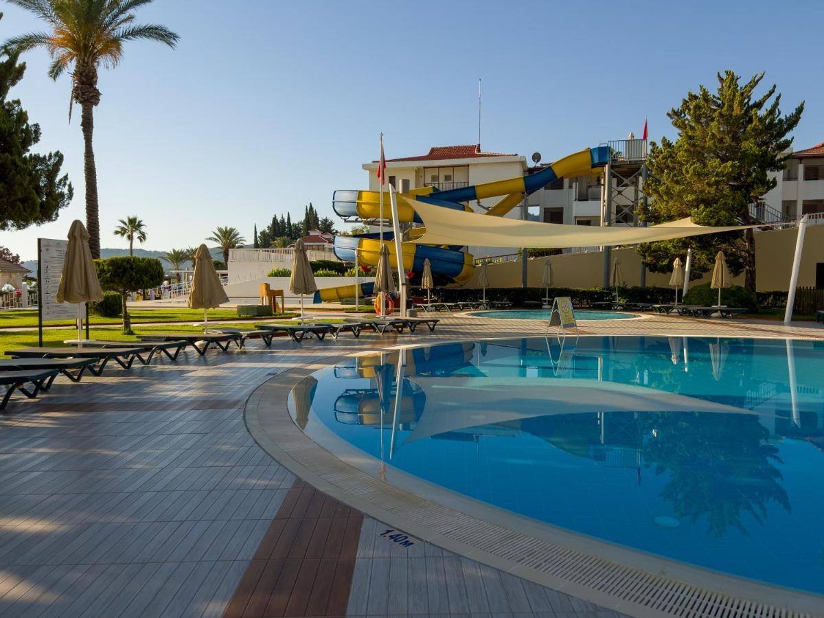 Hotel Aqi Hydros Club à Kemer Extérieur photo A swimming pool at a hotel in Turkey